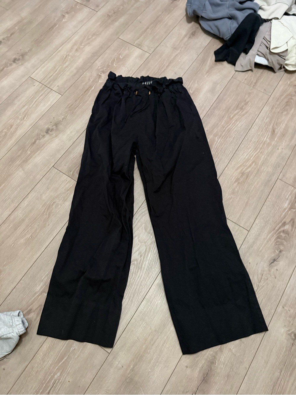 Women Black Drawstring Wide-Leg Pants